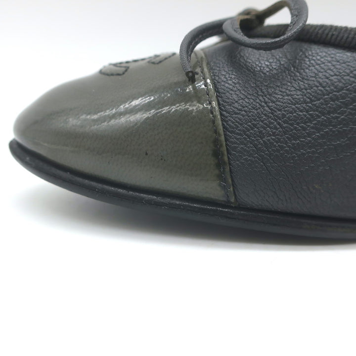 Chanel 15B CC Cap Toe Ballet Flats Grey Patent Leather &amp; Goatskin Size 38