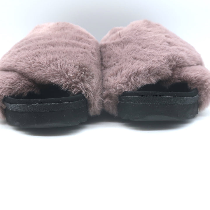 ROAM Faux Fur Cloud Slides Lavender Size 40 Crisscross Sandals NEW
