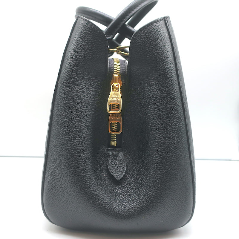 Montaigne leather handbag Louis Vuitton Black in Leather - 37080282