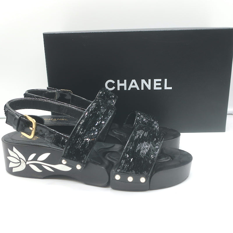 Pre-loved/Used Chanel Women&