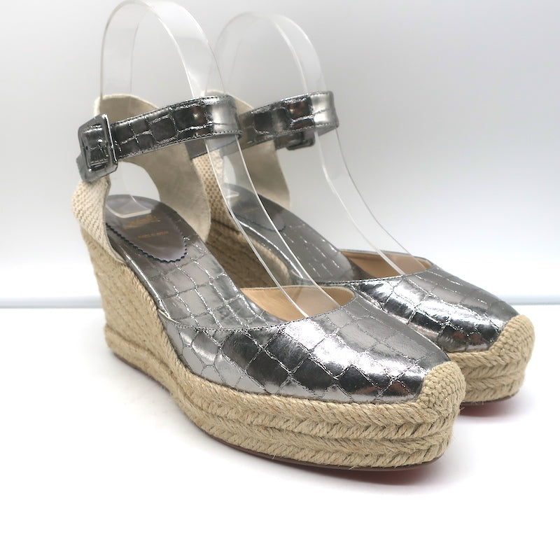Pre-loved/Used Christian Louboutin Women's Heels: $495