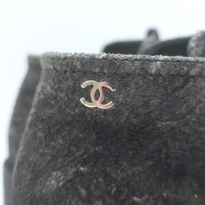 Chanel 16A CC Lace-Up Chukka Boots Dark Grey Textured Suede Size 38 US 7