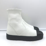 Chanel 22B CC Cap Toe Bicolor Stretch Leather Ankle Boots Cream/Black Size 37.5