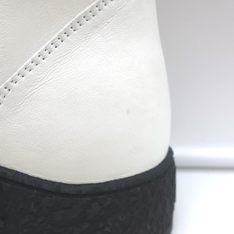 Chanel 22B CC Cap Toe Bicolor Stretch Leather Ankle Boots Cream/Black Size 37.5