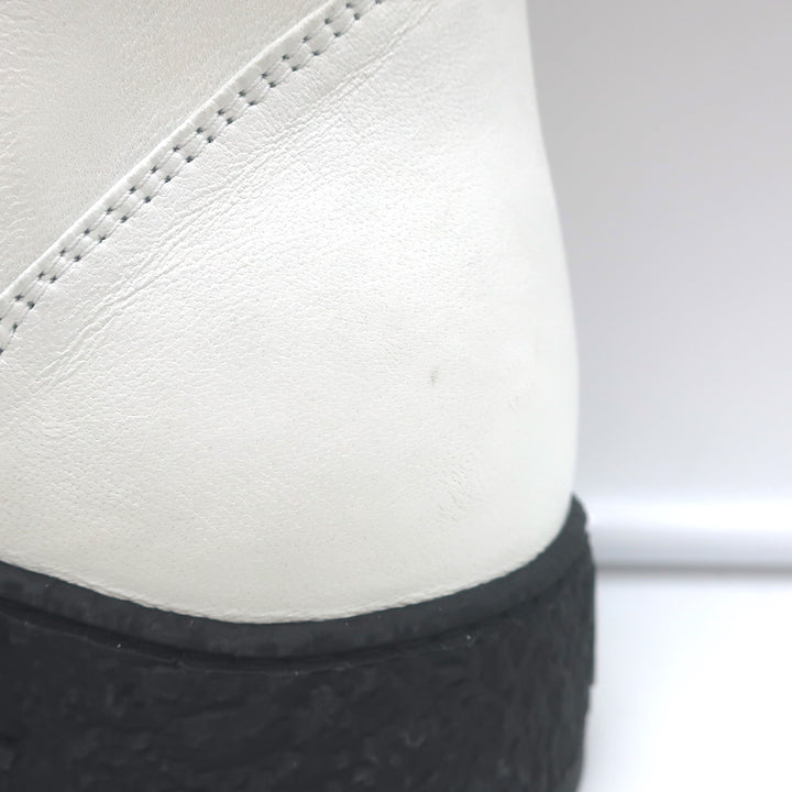 Chanel 22B CC Cap Toe Bicolor Stretch Leather Ankle Boots Cream/Black Size 37.5