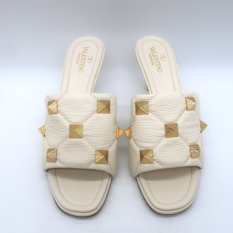 Valentino Roman Stud Quilted Slide Sandals Cream Grained Leather Size 39 US 8