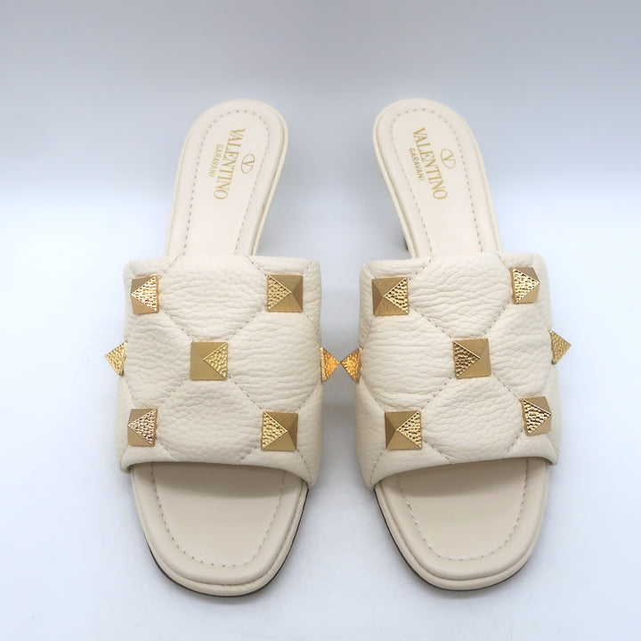 Valentino Roman Stud Quilted Slide Sandals Cream Grained Leather Size 39 US 8