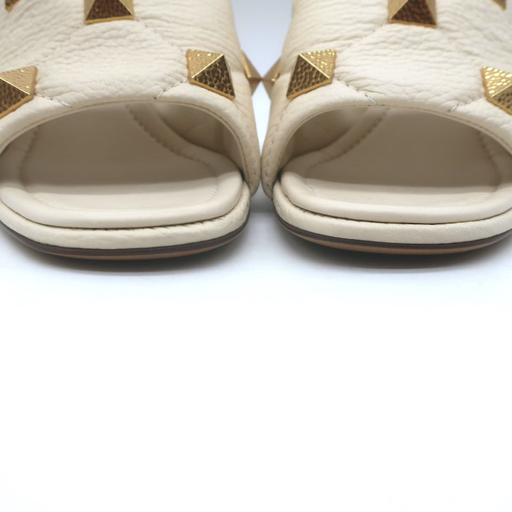 Valentino Roman Stud Quilted Slide Sandals Cream Grained Leather Size 39 US 8