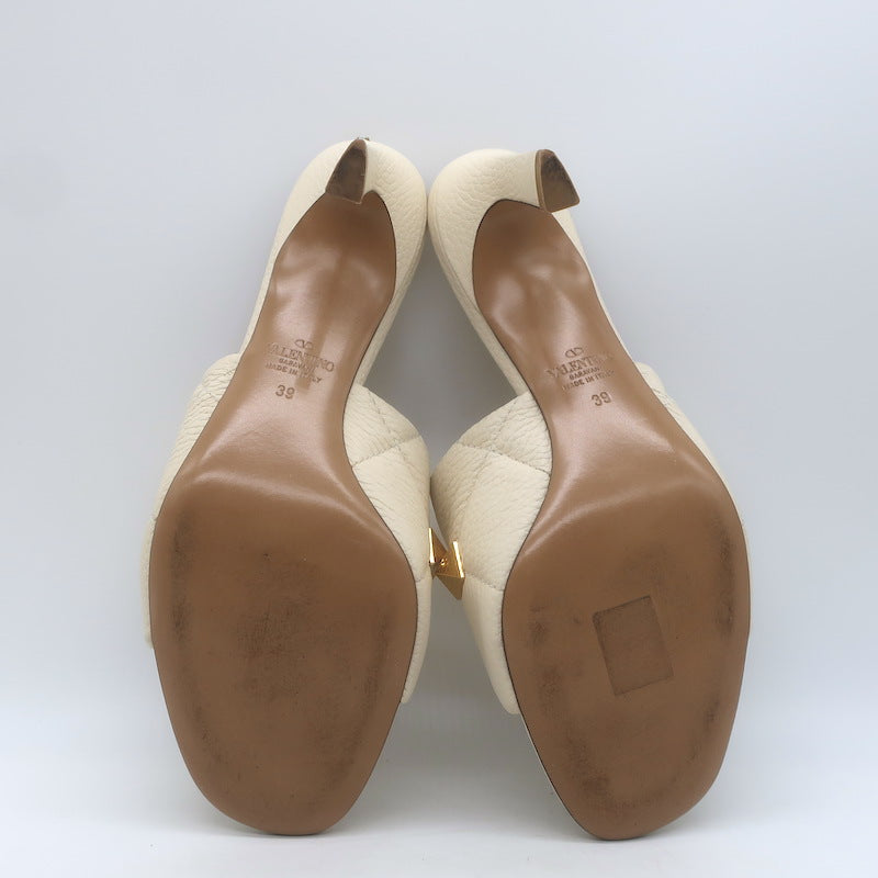 Valentino Roman Stud Quilted Slide Sandals Cream Grained Leather Size 39 US 8