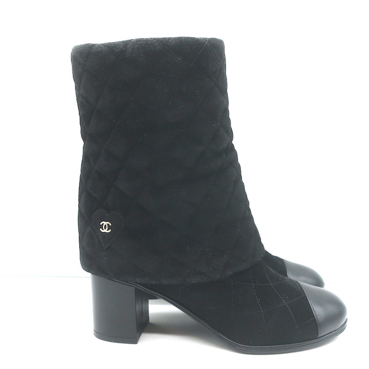 Chanel 17B Clover &amp; Heart Quilted Fold-Over Boots Black Suede Size 35.5