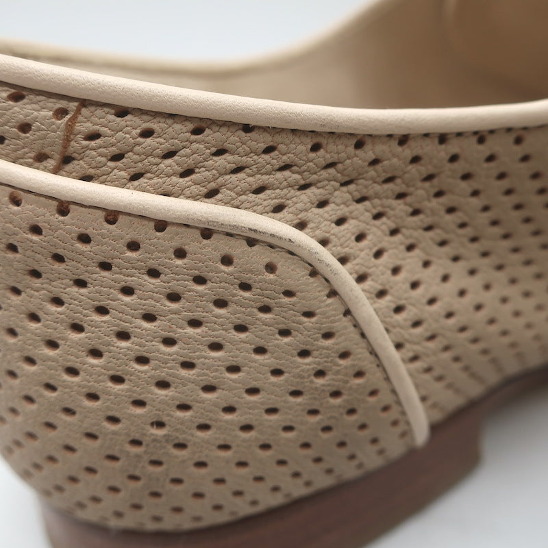 Fendi Perforated Lace-Up Oxfords Beige Leather Size 38.5