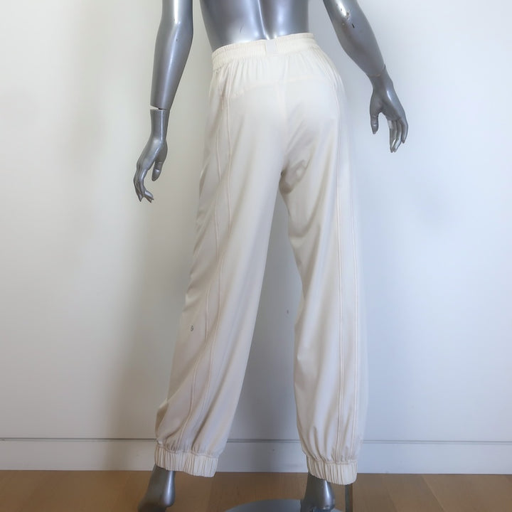Lululemon Define High-Rise Swift Joggers Cream Size Extra Small
