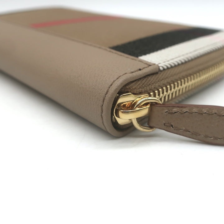 Burberry House Check Large Zip Around Wallet Chestnut Beige NEW