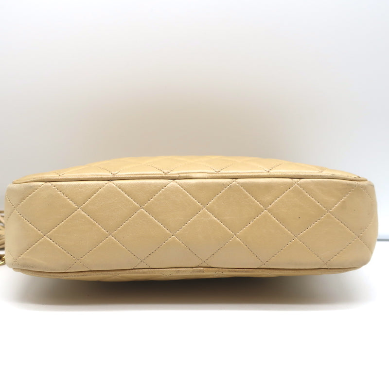 Vintage Chanel Quilted Tassel Camera Bag Beige Leather Chain Strap Shoulder Bag