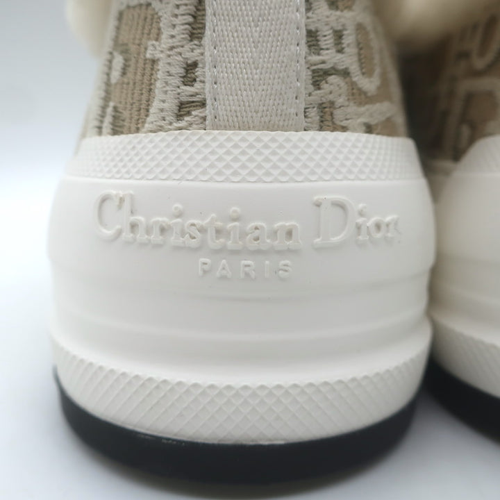Christian Dior Walk&