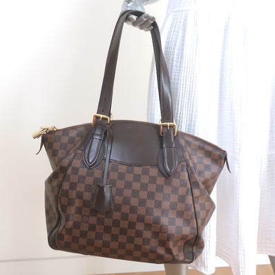 Pre-loved/Used Louis Vuitton Handbags: $950