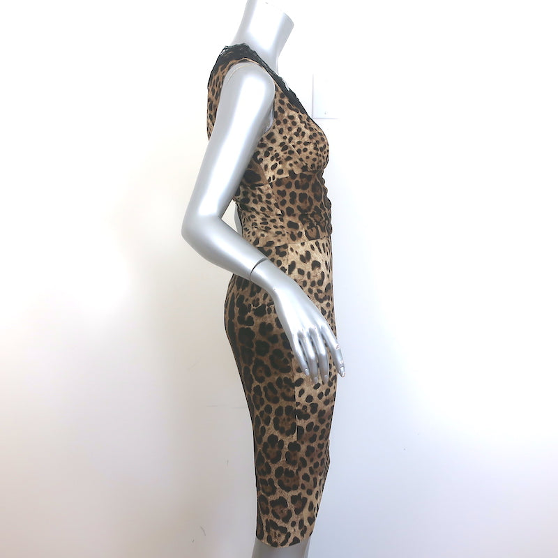 Dolce &amp; Gabbana Lace-Trimmed Leopard Print Crepe Size 40 Sleeveless Sheath