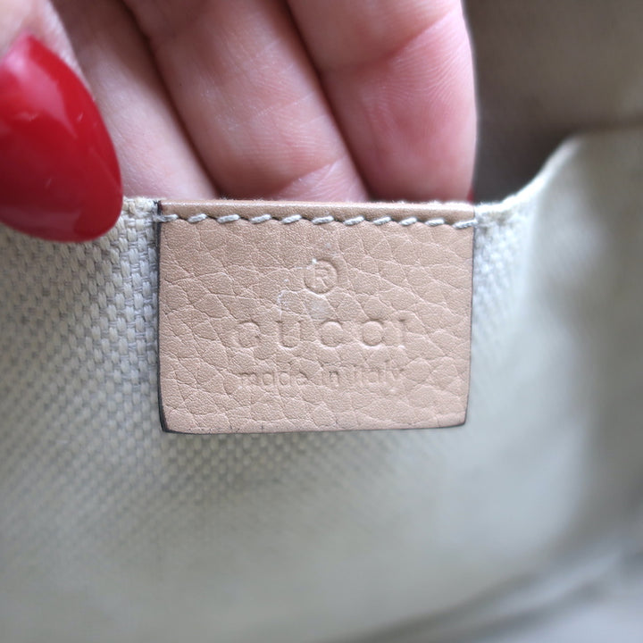 Gucci Small Soho Disco Crossbody Bag Beige Pebbled Leather