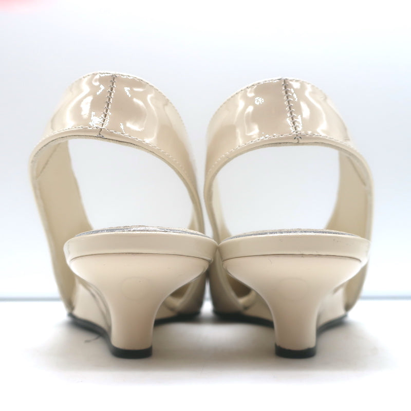 Toteme The Wedge Heel Pointed Toe Slingback Pumps Ivory Patent Size 38 NEW