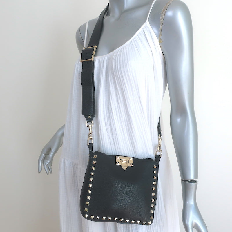 Pre-loved/Used Valentino Handbags: $430