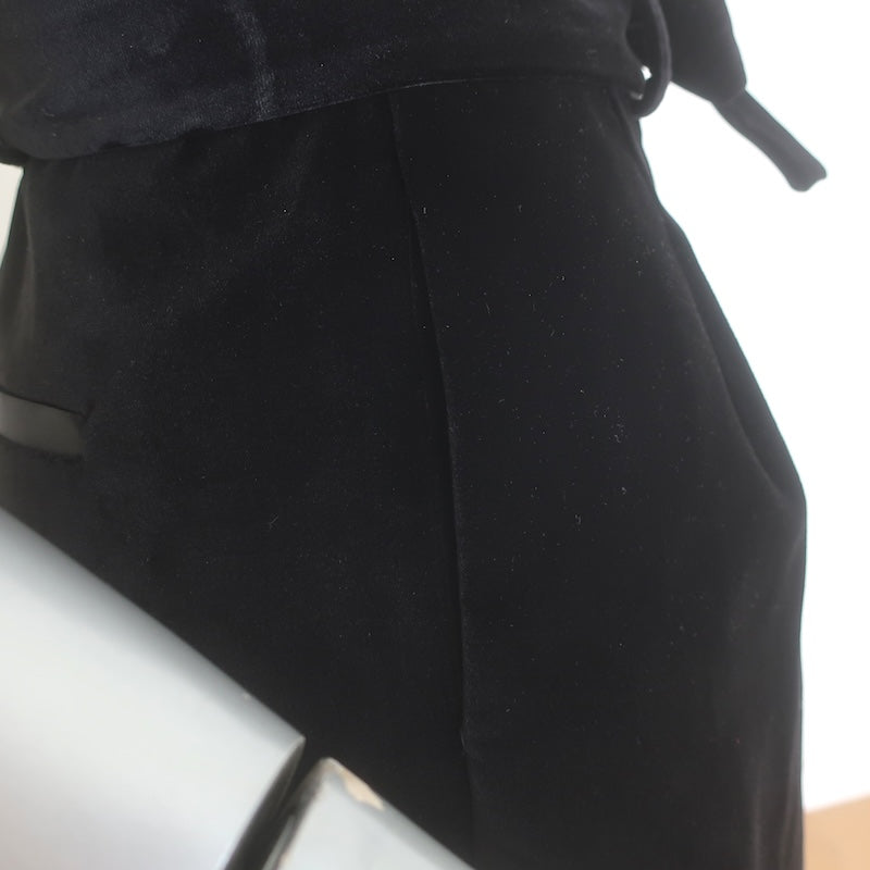Alice + Olivia Laurine Velvet Paper Bag Shorts Black Size 10 NEW