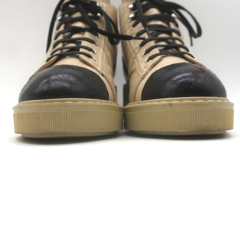 Chanel CC Bicolor Cap Toe Lace-Up Ankle Boots Beige &amp; Black Leather Size 39
