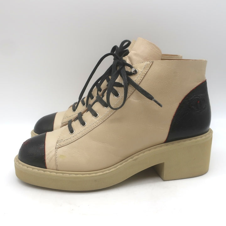 Chanel CC Bicolor Cap Toe Lace-Up Ankle Boots Beige &amp; Black Leather Size 39