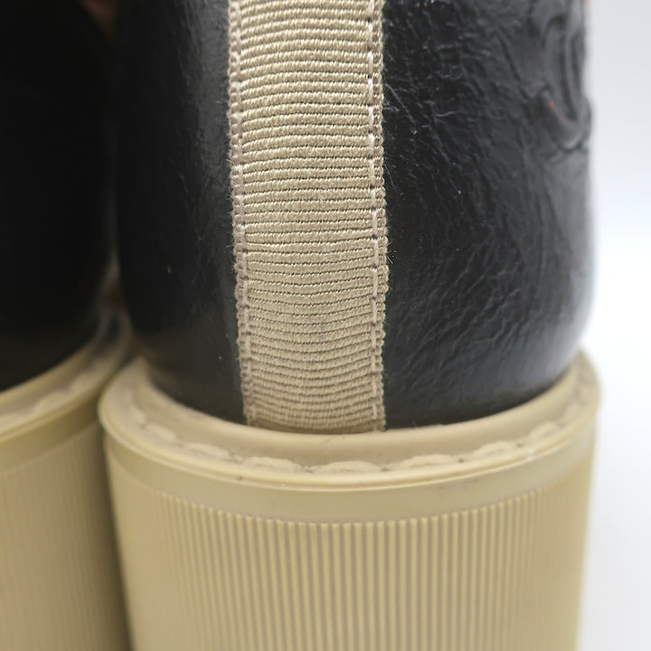 Chanel CC Bicolor Cap Toe Lace-Up Ankle Boots Beige &amp; Black Leather Size 39