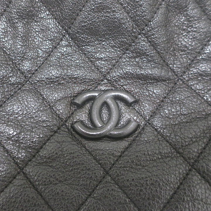 Chanel 2009 Yacht Expandable Zip Medium Hobo Bag Black Quilted Caviar Leather