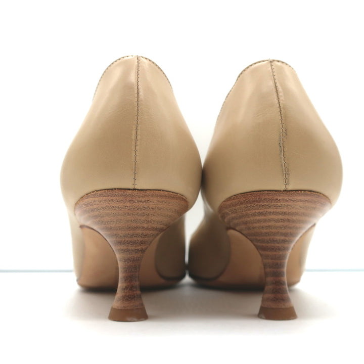 Manolo Blahnik Chain Link-Embellished Kitten Heel Pumps Beige Leather Size 38.5