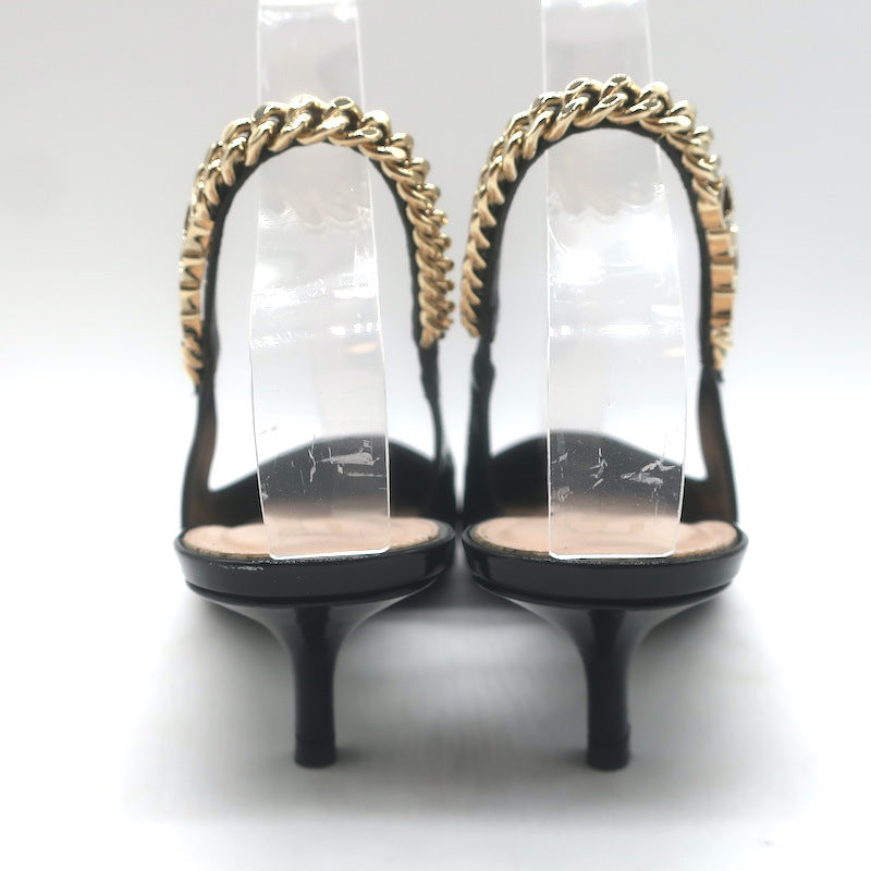 Gucci Signoria Logo Chain Slingback Pumps Black Patent Leather Size 38.5 NEW