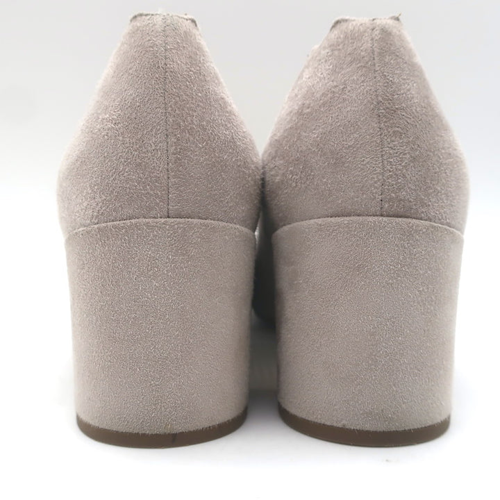 Chloe Lauren Scalloped Suede Pumps Light Taupe Suede Size 38.5