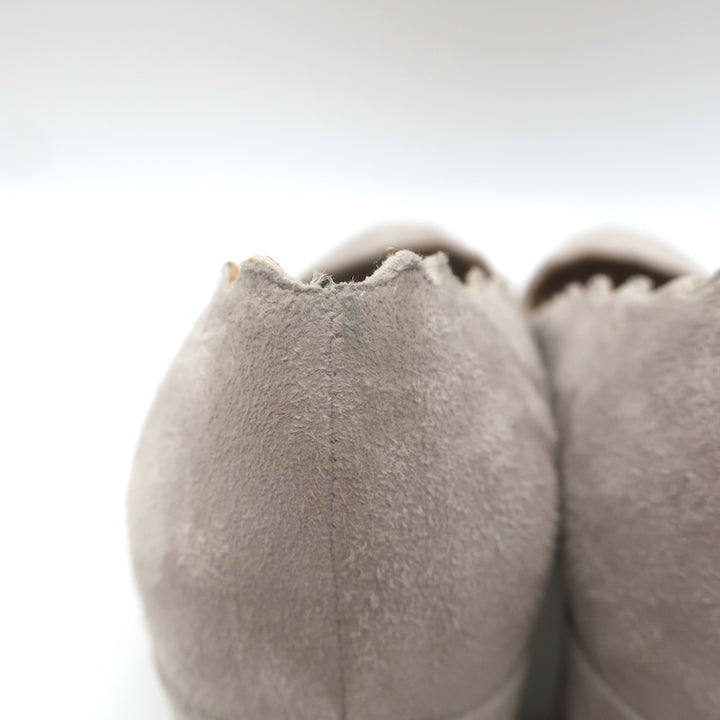 Chloe Lauren Scalloped Suede Pumps Light Taupe Suede Size 38.5