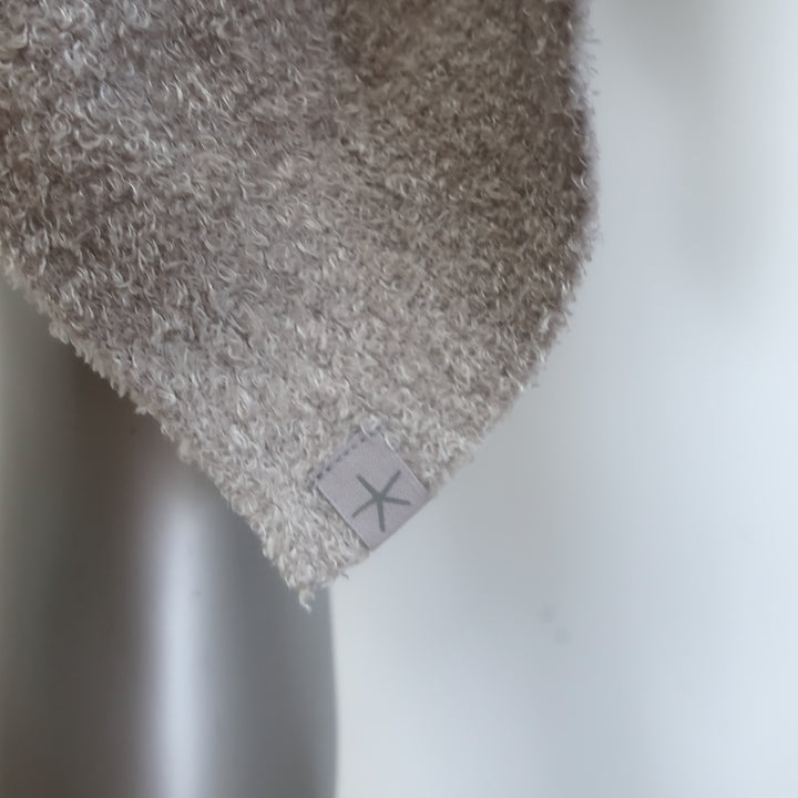 Barefoot Dreams CozyChic Lite Weekend Wrap Dove Gray