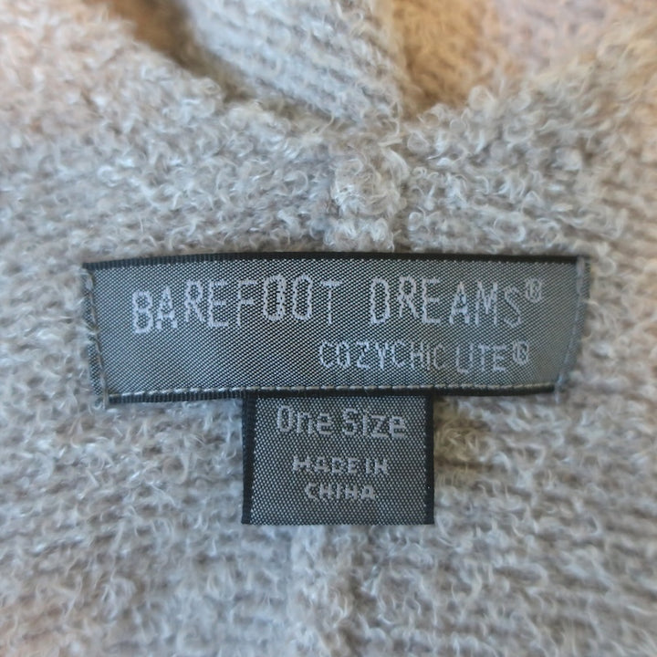 Barefoot Dreams CozyChic Lite Weekend Wrap Dove Gray