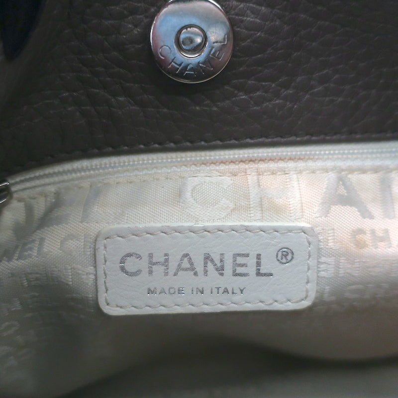 Chanel 2003 Lax Tassel Hobo Dark Brown Grained Leather Small Shoulder Bag