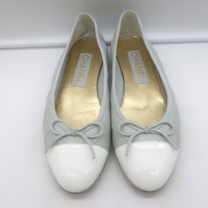 Chanel 23S Double Stitched CC Cap Toe Ballet Flats Light Gray Lambskin Size 37.5
