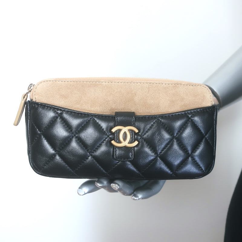Chanel Zipped Phone Holder on Chain Black Quilted Lambskin Crossbody Bag