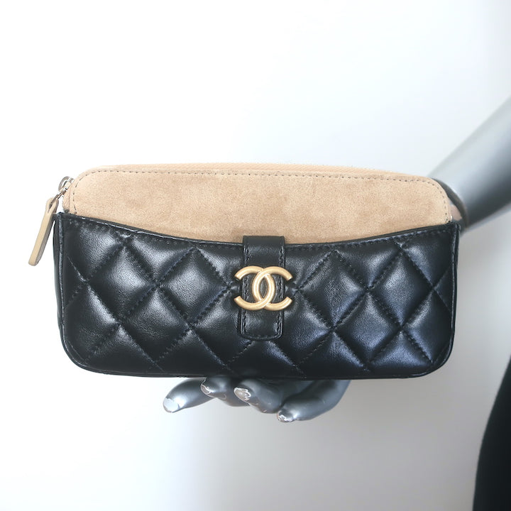 Chanel Zipped Phone Holder on Chain Black Quilted Lambskin Crossbody Bag