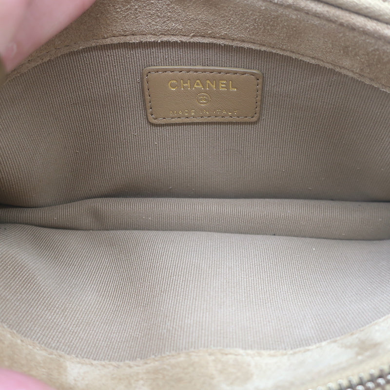 Chanel Zipped Phone Holder on Chain Black Quilted Lambskin Crossbody Bag