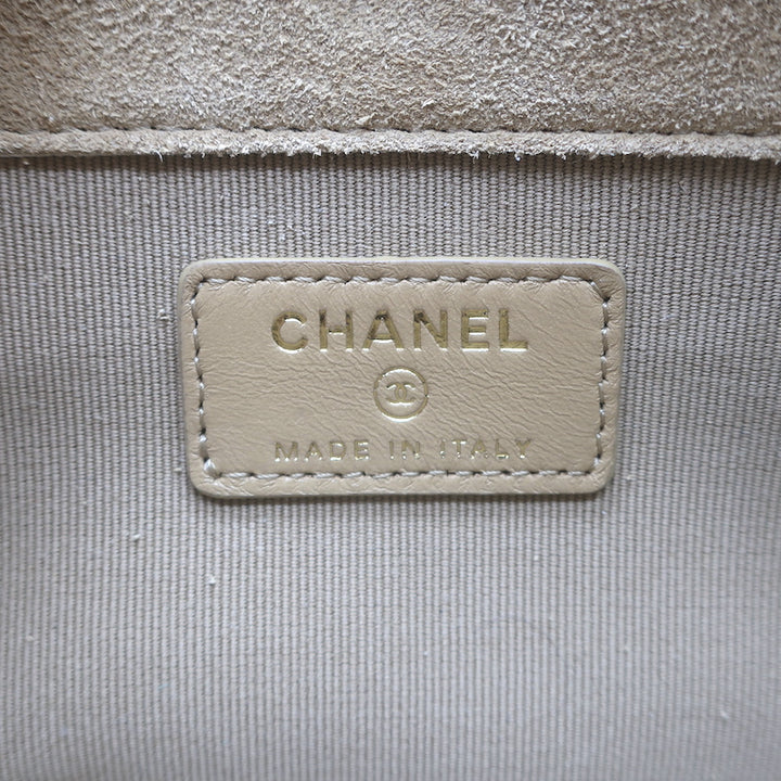 Chanel Zipped Phone Holder on Chain Black Quilted Lambskin Crossbody Bag