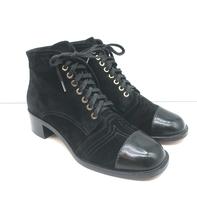 Chanel 18A CC Lace-Up Cap Toe Ankle Boots Black Suede & Patent