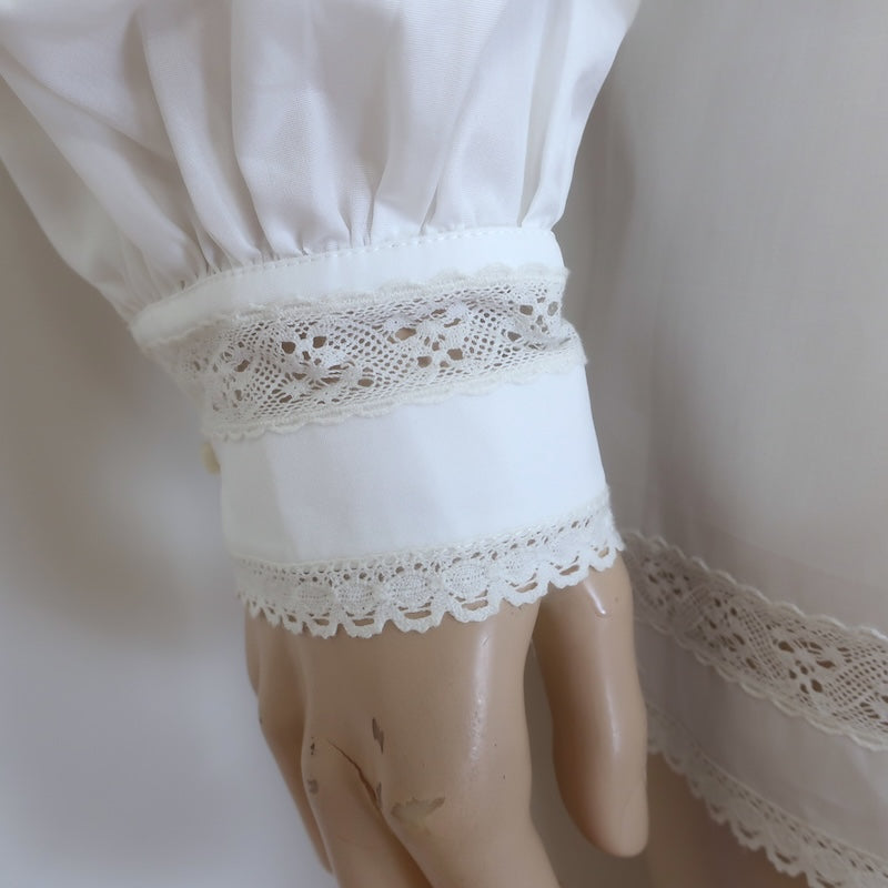 Valentino Victorian Lace-Trimmed Ruffle Neck Open-Front Shirt White Cotton Size 39-15 1/2