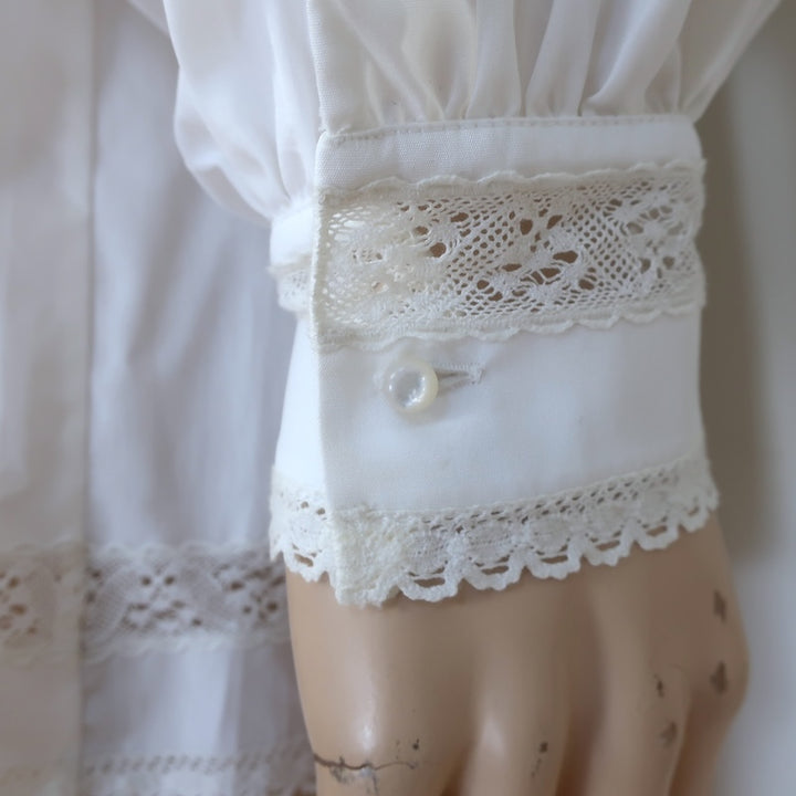 Valentino Victorian Lace-Trimmed Ruffle Neck Open-Front Shirt White Cotton Size 39-15 1/2