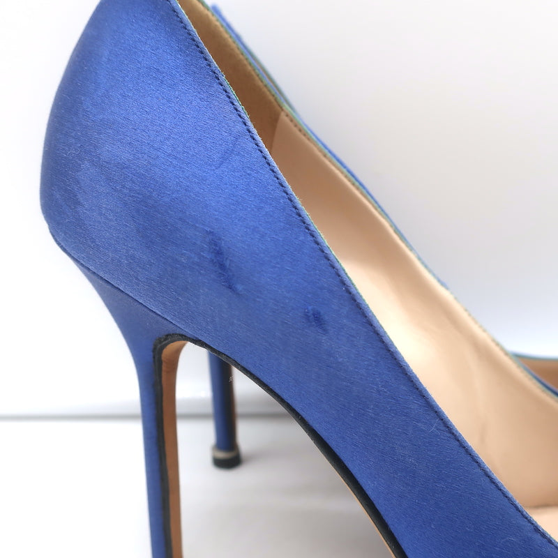 Manolo Blahnik Hangisi Crystal-Buckle Pumps Blue Satin Size 39.5 Point Toe Heels