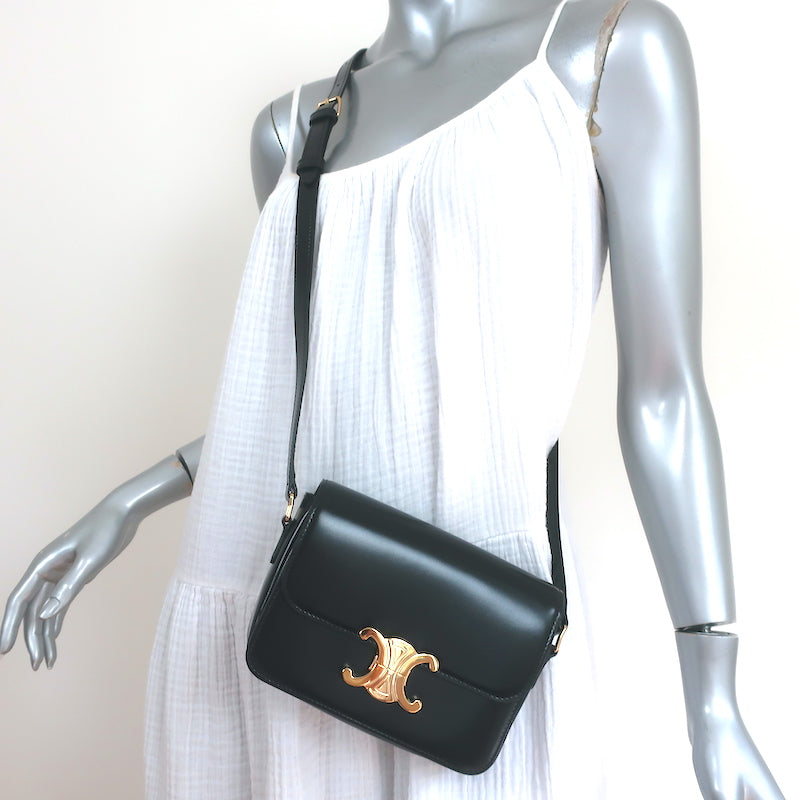 ショルダーバッグ・ポシェット CELINE  Teen triomphe leather shoulder bag Celine Teen triomphe shoulder bag | The Fashion Square