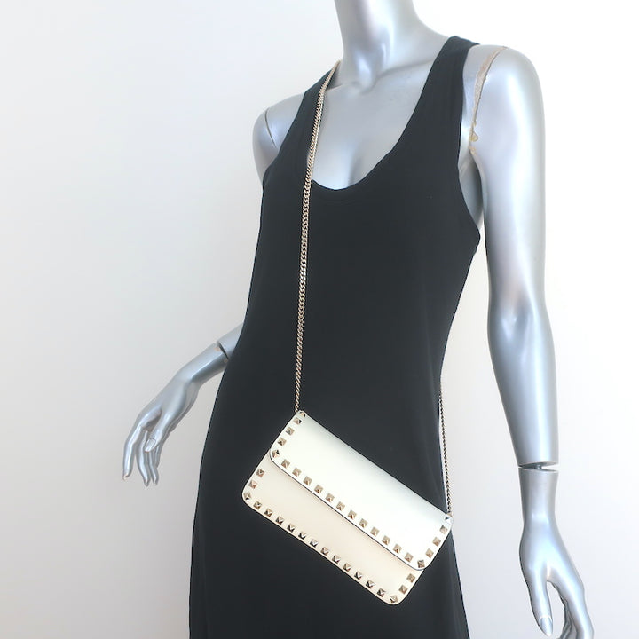 Pre-loved/Used Valentino Handbags: $895