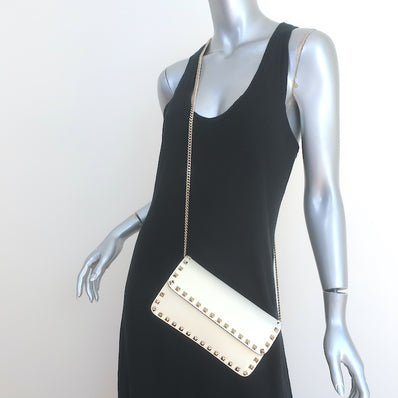 Pre-loved/Used Valentino Handbags: $895