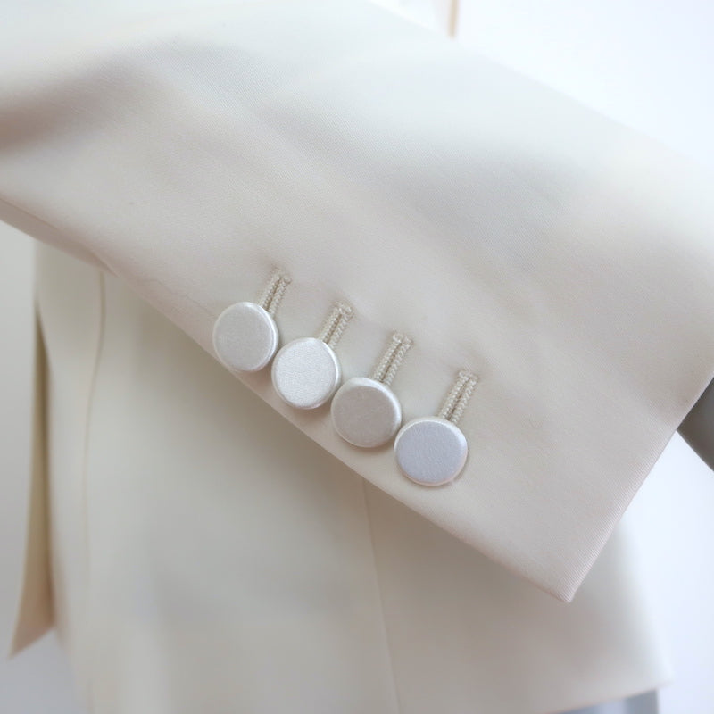 Burberry Satin-Trimmed Tuxedo Ivory Stretch Wool Size 38/40 Jacket &amp; Pants Suit