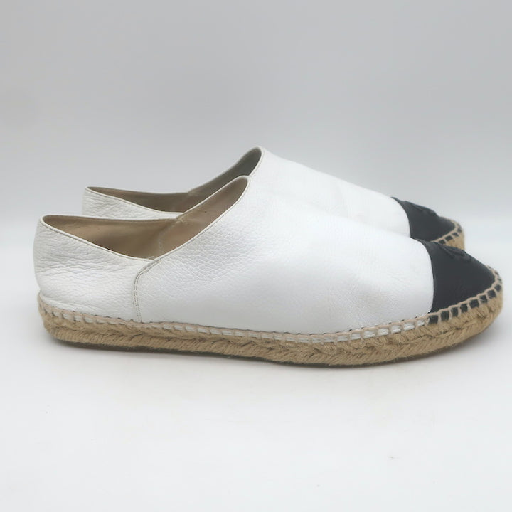 Chanel CC Cap Toe Espadrilles White &amp; Black Grained Leather Size 41